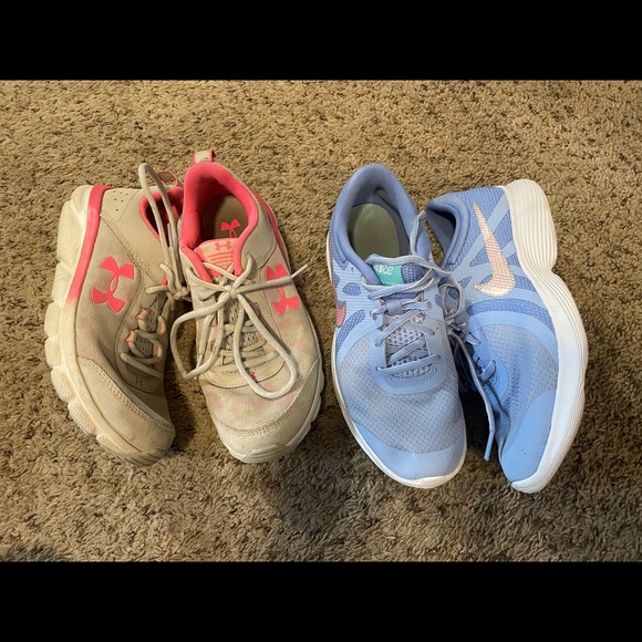 Like new youth tennis shoes 👟 - Picture 2 of 3